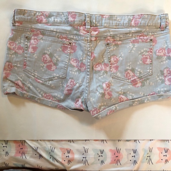 Mossimo Floral Denim Roll Cuff Shorts - Picture 3 of 5